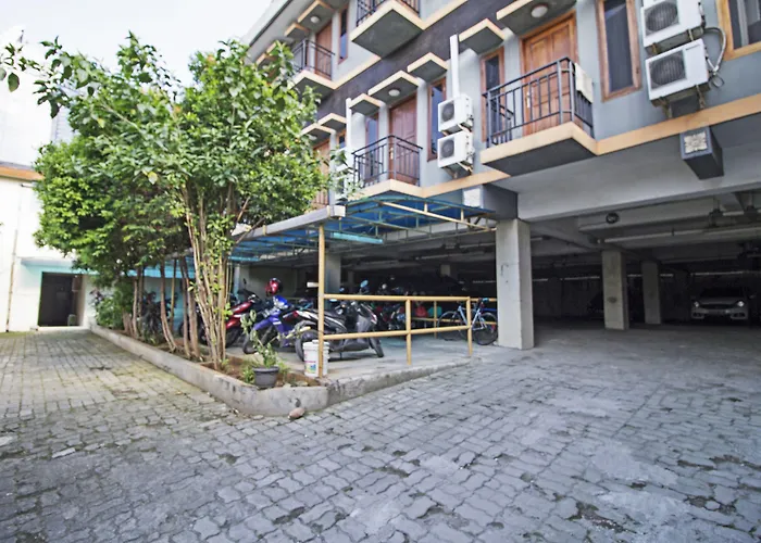 Reddoorz Plus Near Ciputra World Kuningan 2 Jakarta
